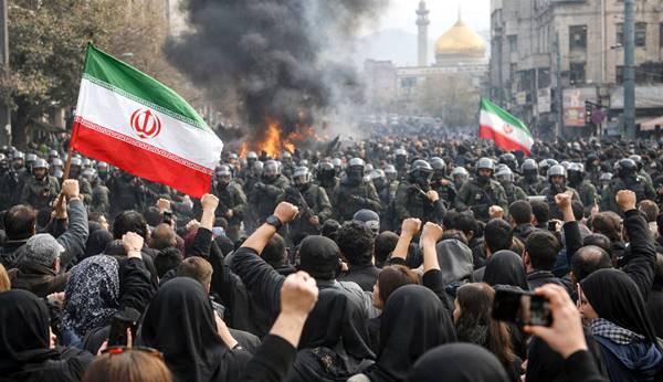 iran-ic-karisiklik-001.jpg