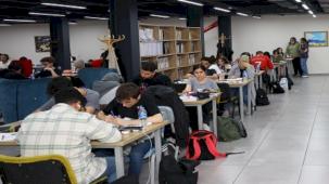 Kayseri'de 7/24 kütüphane tam not aldı