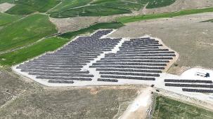 Selçuklu Belediyesi'nin enerji verimliliği ve çevre koruma faaliyetleri kapsamında yaptığı çalışmalarından biri olan Bağrıkurt GES projesinde enerji üretimine başlandı