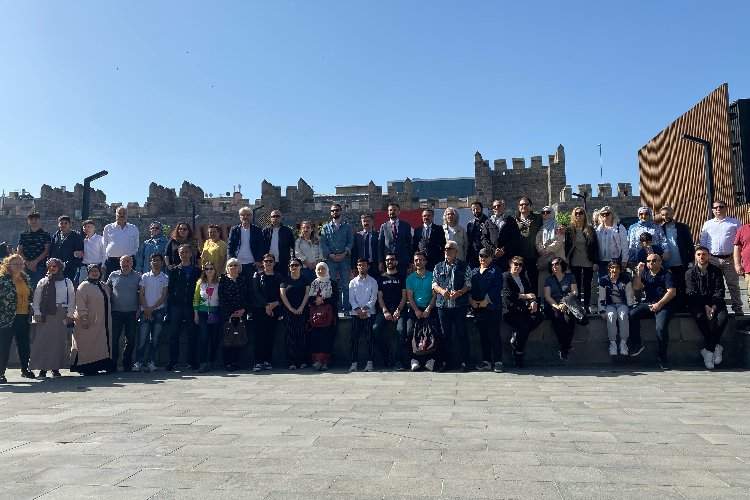 Turistik Diyarbakır Ekspresi'nden Kayseri'de