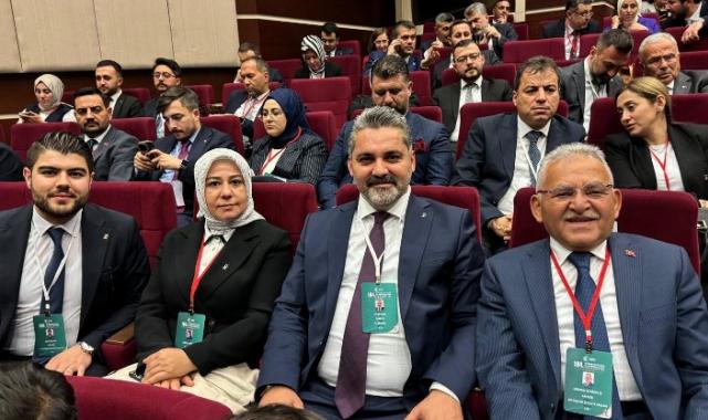 Başkan Büyükkılıç, Ak Parti Genişletilmiş İl Başkanları Toplantısı'na katıldı