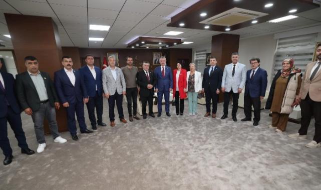 “Milletin emanetini en güzel şekilde taşıyoruz”