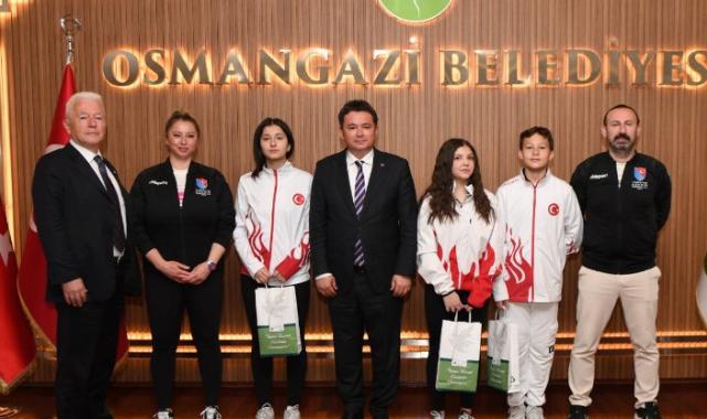 Şampiyon sporculardan Bursa Osmangazi'ye ziyaret