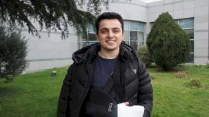 10 saatlik bir ameliyatla ayak parmağı, eline nakledildi