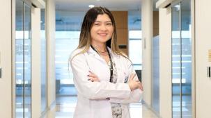 Dişlerinizi yeniden şekillendirerek gülüşünüzü yenileyebilirsiniz! Restoratif diş tedavisi, estetik ve fonksiyonu yeniden kazandırıyor!