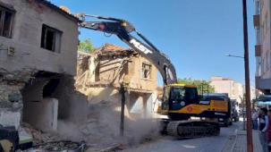 Edirne Keşan'da metruklara yıkım