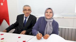 İkinci baharını yaşayan çiftin nikahını Başkan Büyükgöz kıydı
