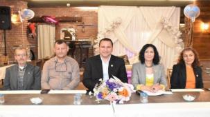 Manisa Dostlar Meclisi'nin konuğu Yunusemre Muhtarlar Derneği Başkanı Bedriye Pehlivan 