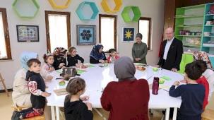 Selçuklu Sanat ve Tasarım AtölSelçuklu Belediyesi, çocuklar ve annelerine unutulmayacak bir Anneler Günü anısı yaşattı