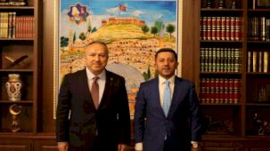 Vali Fidan’dan Belediye Başkanı Arı’ya hayırlı olsun ziyareti