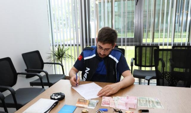 İnegöl'de taksici esnafından örnek davranış