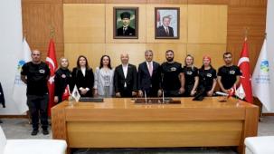 Başkan Alemdar çalışma arkadaşlarıyla bayramlaştı