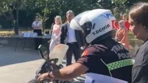 Gemlik İlçe Emniyet Müdürlüğü'nden sınava yetişemeyen öğrenciye destek