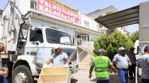 Güzelbahçe'de terk edilmiş Otizm okulu boşaltıldı