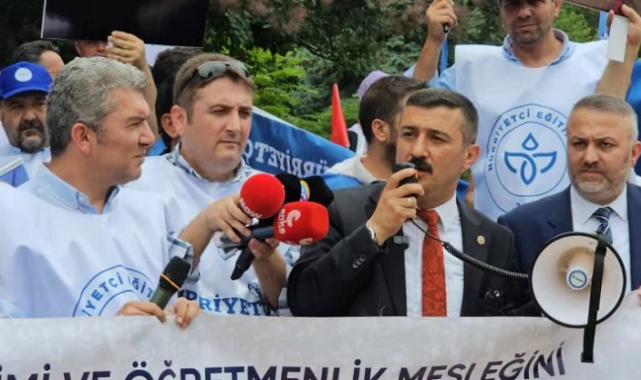 İYİ Partili Türkoğlu: Öğretmen boyun eğmez!