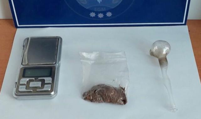 Keşan'da metruk binada uyuşturucu ele geçirildi!