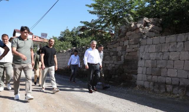 Melikgazi'de sokak sağlıklaştırma çalışmaları sürüyor