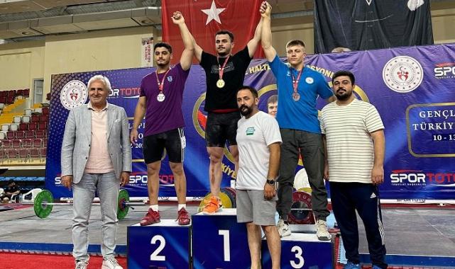 Nevşehirli halterci Serdar Benli Türkiye üçüncüsü