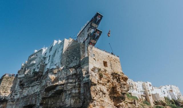 Red Bull Cliff Diving Dünya Serisi'nde İtalya Etabının kazananları belli oldu