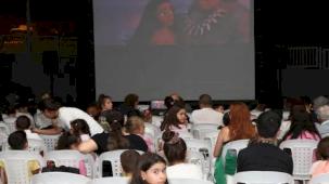 Açık hava sineması ile yaz akşamları renkleniyor