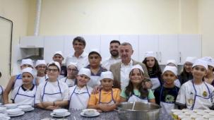 Başkan Büyükakın'dan KO-MEK Ev Becerileri Atölyesi’ne ziyaret