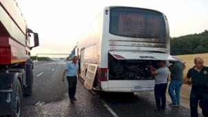 Öğrencileri taşıyan otobüsün motorunda çıkan yangın korkuttu
