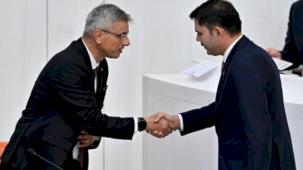 Yeni bakanlar yemin etti