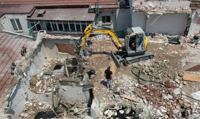 Yıldırım'da riskli binalara geçit yok