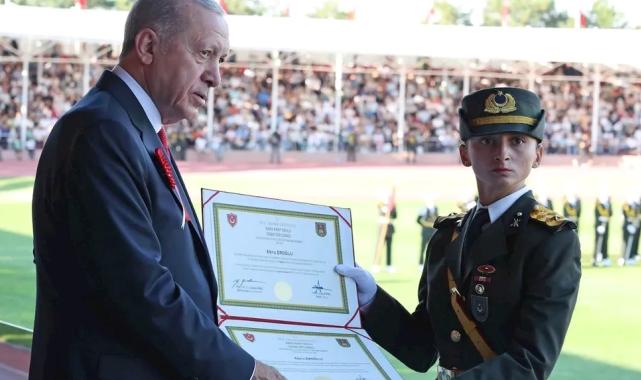 Cumhurbaşkanı Erdoğan, Kara Harp Okulu mezuniyet törenine katıldı