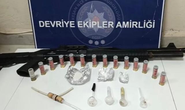 Keşan'da silaha ve uyuşturucuya el konuldu