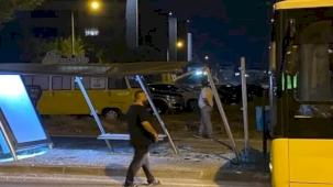 Bursa'da facianın eşiğinden dönüldü! Otobüs durağını göremedi...