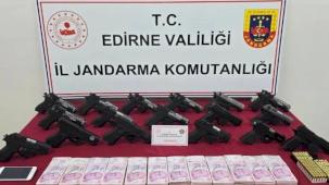 İpsala’daki operasyonda 17 tabanca ele geçirildi