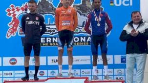 Sakarya'nın yıldızları yeni başarıya pedal çeviriyor