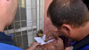 Yenişehir’de kaçak olarak çalıştırılan Suriyelilerin dükkanları mühürlendi