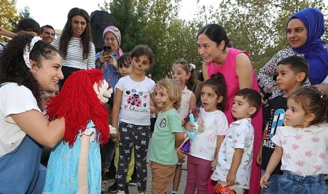 Bayraklı'da çocuklar şenlikte buluştu