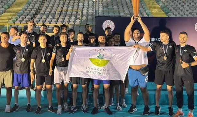 Bursa Osmangazi Belediyespor, Turkcell Süper Lig’de üçüncü oldu