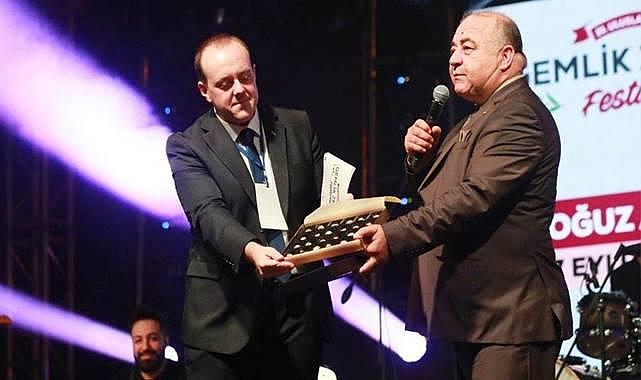 Bursa'da 'altın zeytin' görücüye çıktı