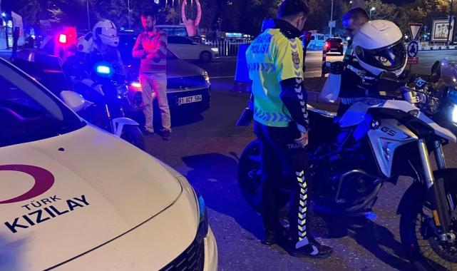 Düzce'de alkollü sürücü polis motosikletine çarptı!