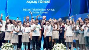 Cumhurbaşkanı Erdoğan ve Bakan Tekin yeni dönem zilini çaldı