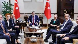 Cumhurbaşkanlığı'na Otizm Raporu sunuldu... Otizm 8 milyon aileyi etkiliyor