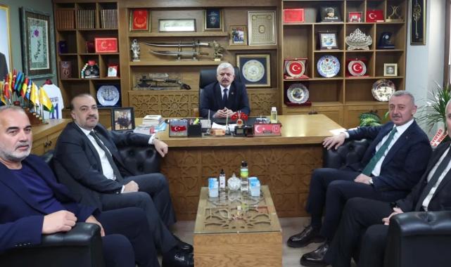 Başkan Büyükakın’dan MHP’ye iadeyi ziyaret