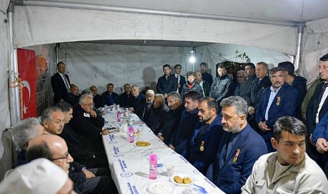 Başkan Çırpanoğlu'ndan Şehit Ailesine Taziye Ziyareti