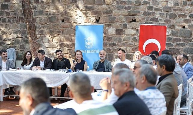 Başkan Mutlu Kadifekale'de muhtarlarla buluştu