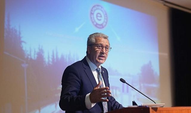 Ege Üniversitesi 16 göstergede ilk 5'te, iki göstergede zirvede