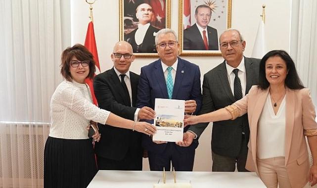 Egeli akademisyenler İzmir'in ilk