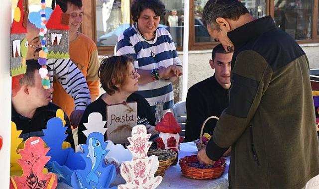 Engelsiz Yaşam Merkezi'nin El Emeği Ürünleri İznik Panayırı'nda