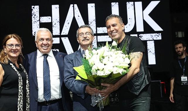 Haluk Levent'in sahne aldığı balkan panayırı coşkusu Nilüfer'i sardı