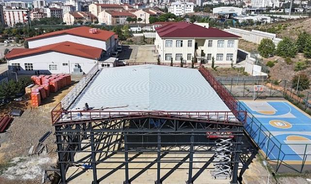 İBB'den 15 okula yeni spor salonu.