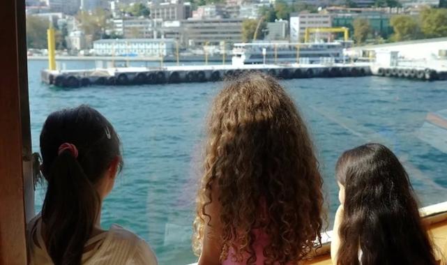 İstanbul'da şehir hatları kız çocukları için demir aldı