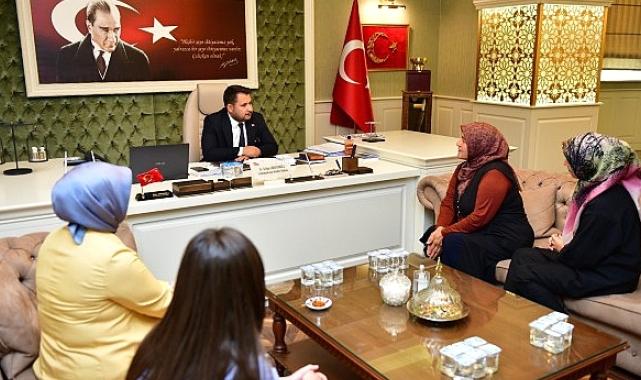 Kahramankazan Belediye Başkanı Selim Çırpanoğlu, Halk Günü'nde ilçe sakinleriyle bir araya gelmeyi sürdürüyor.